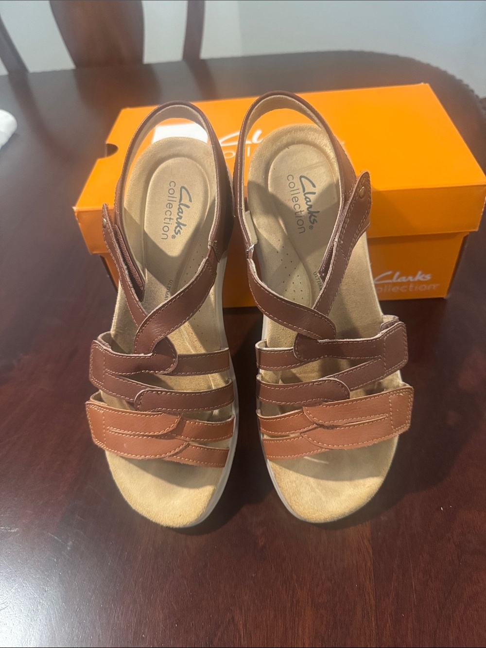 Clarks Brown Two-Tone Leather Strappy Slingback Sandals size 8 medium